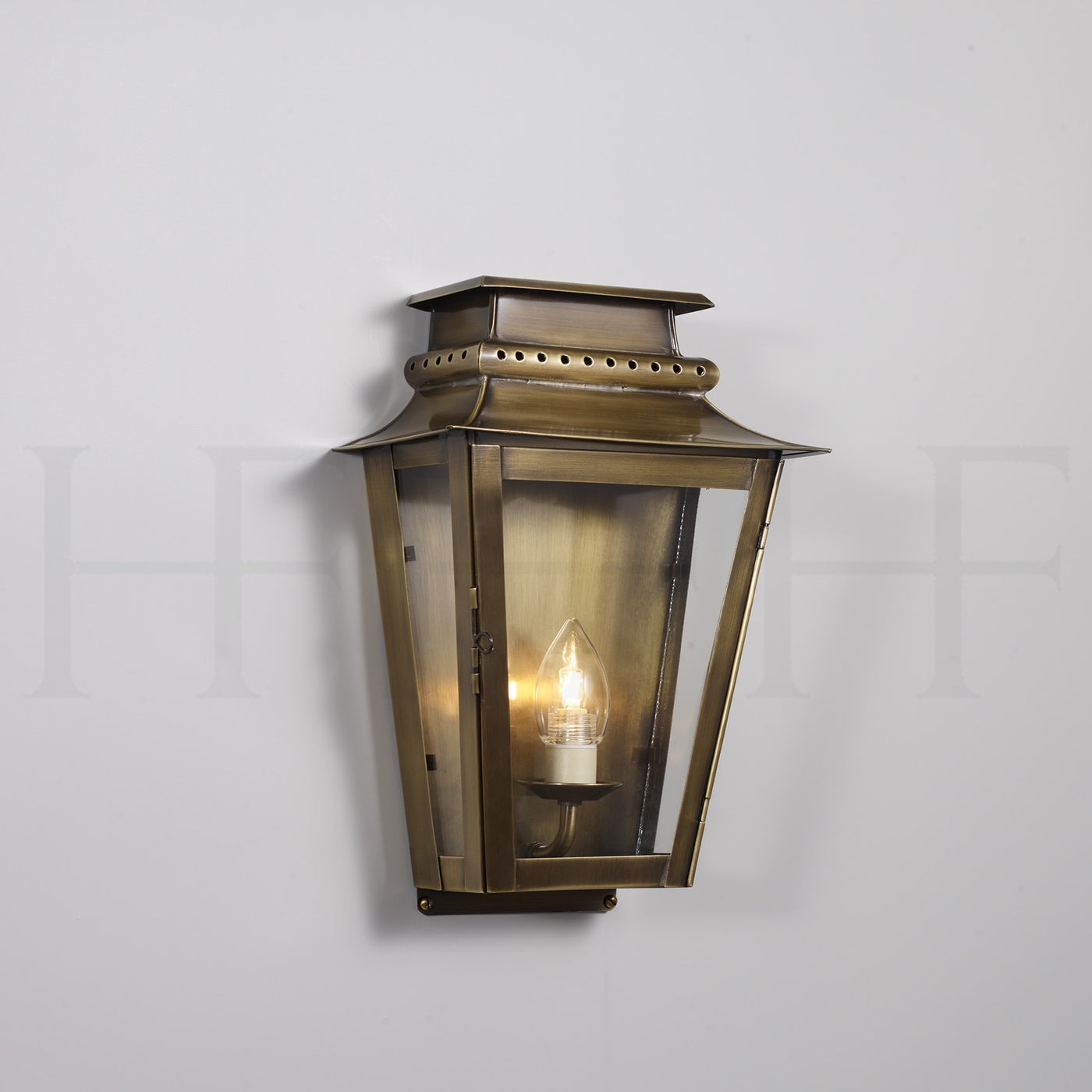 Zeus Wall Lantern-Small – Egg & Dart PDQ