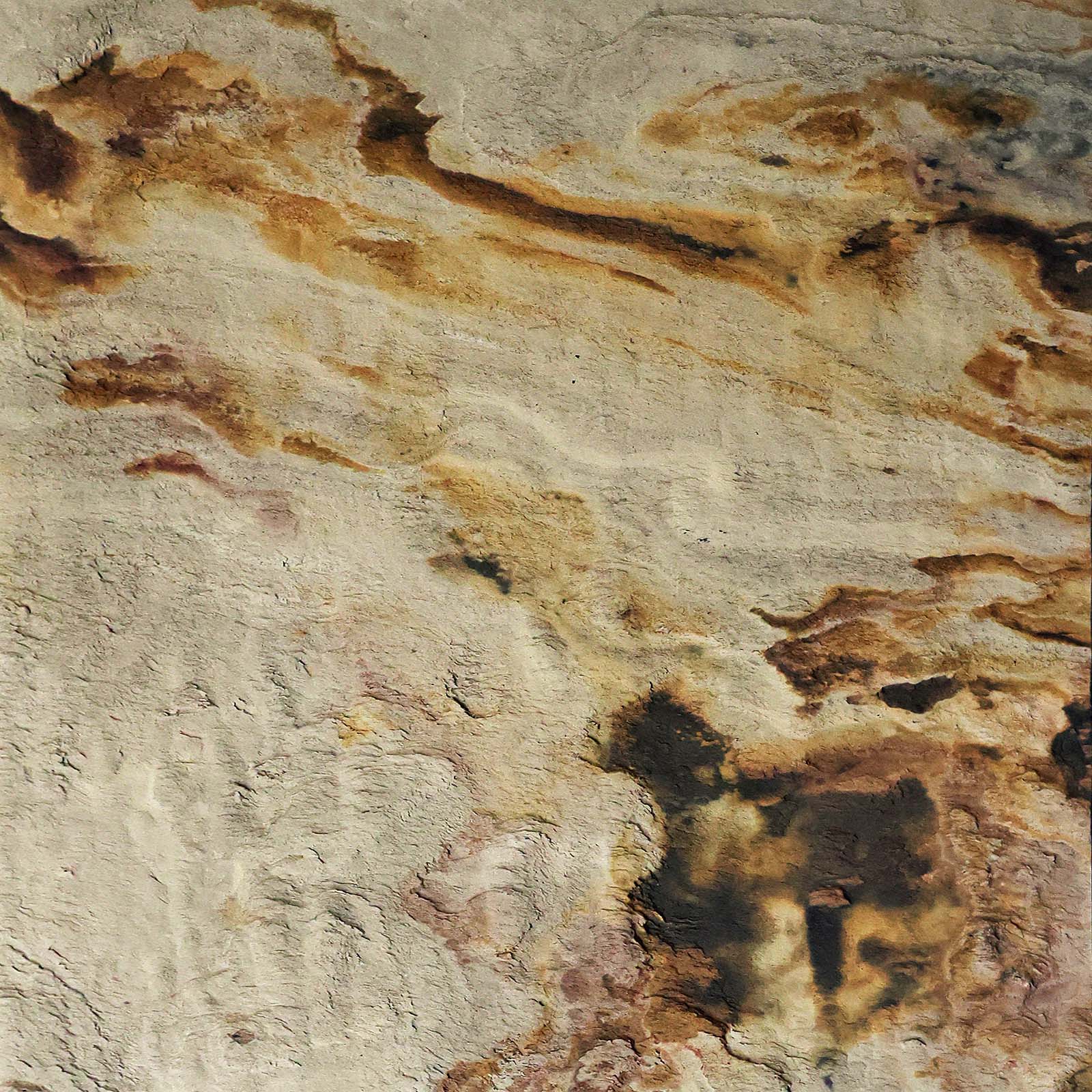 Wavy White Quartzite Veneer