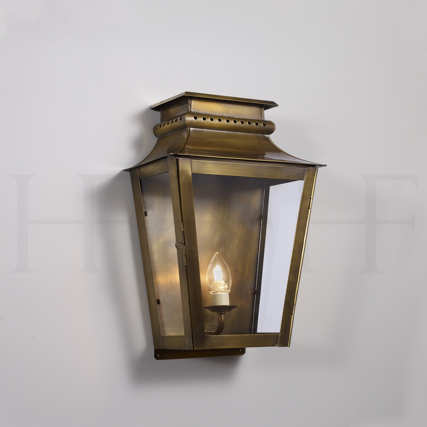 Zeus Wall Lantern-Medium