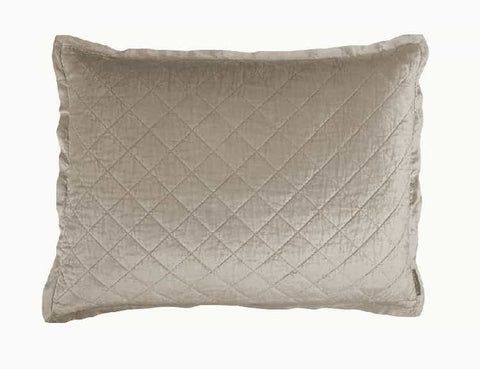 Chloe Standard Pillow / Fawn Velvet 20X26