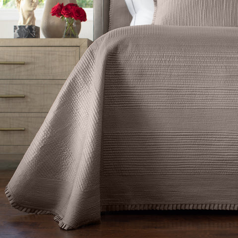 Battersea King Bedspread / Taupe S&S 118X118